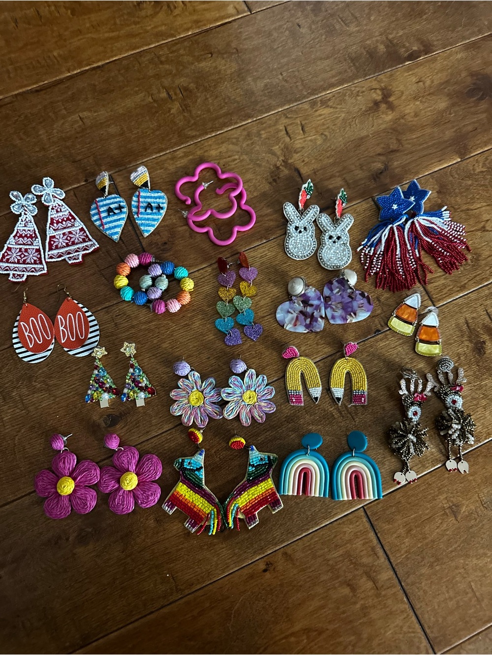 Teacher earring lot (back to school)